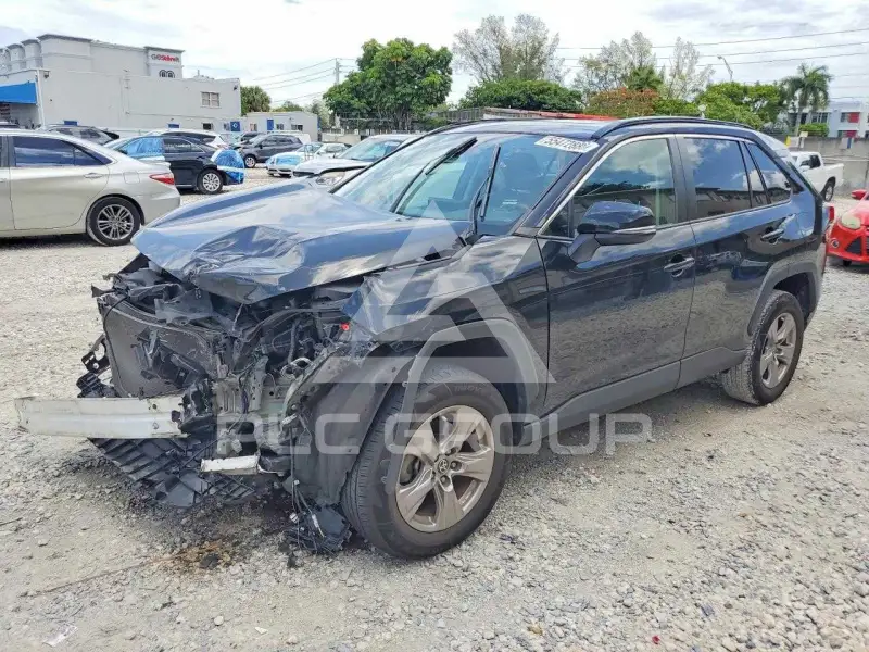 2022 Toyota RAV4 фото