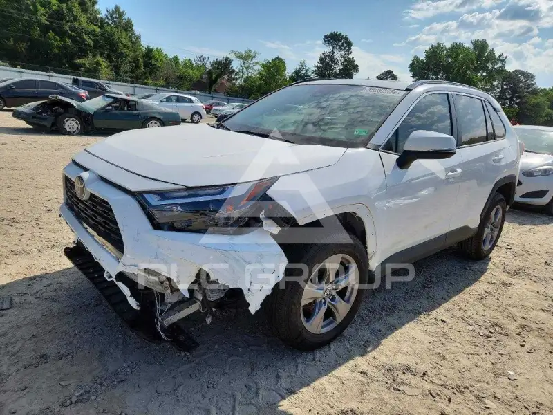 2022 Toyota RAV4 photo
