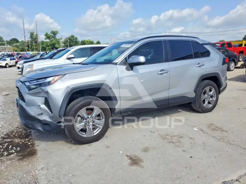 2022 Toyota RAV4 фото
