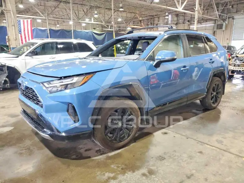 2022 Toyota RAV4 фото