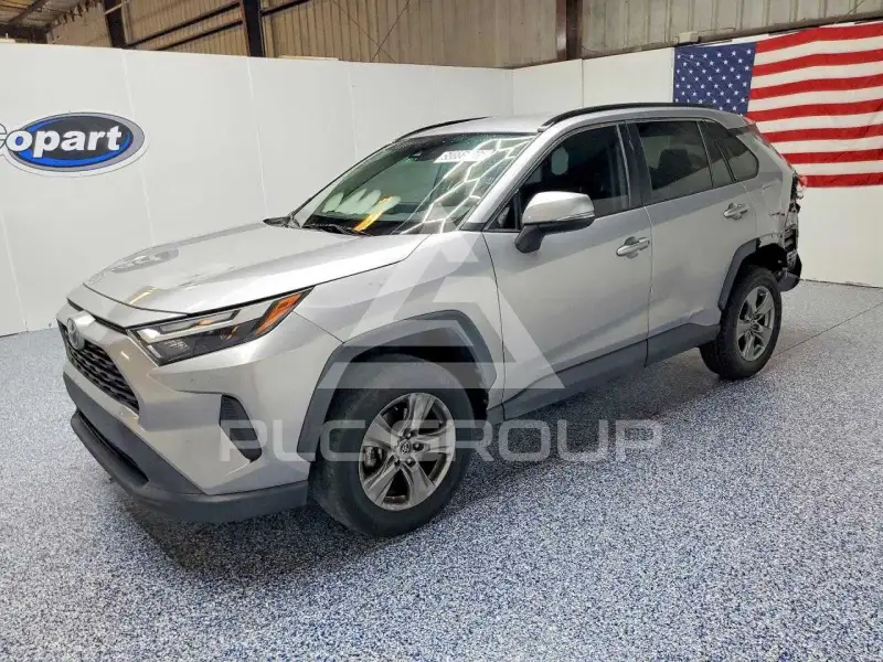 2022 Toyota RAV4 фото