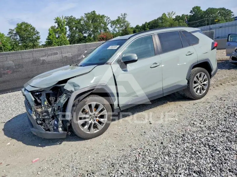 2022 Toyota RAV4 photo