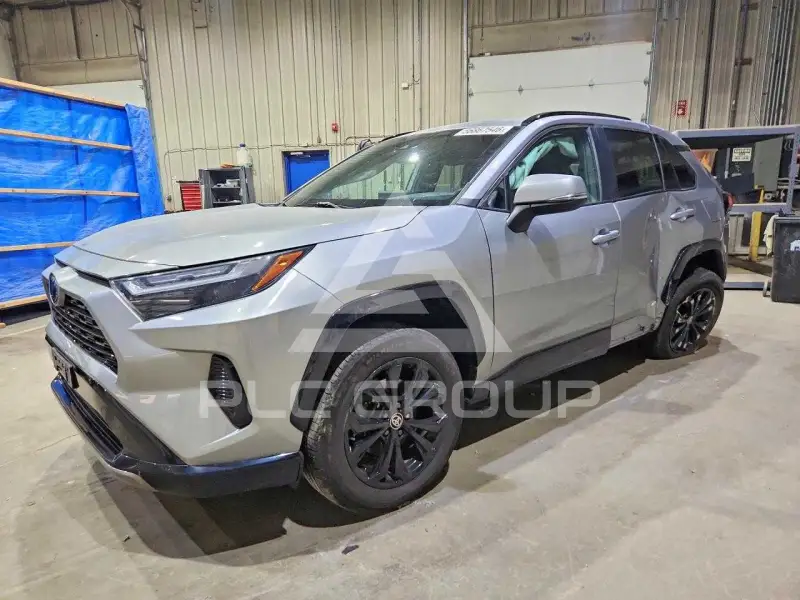 2022 Toyota RAV4 фото