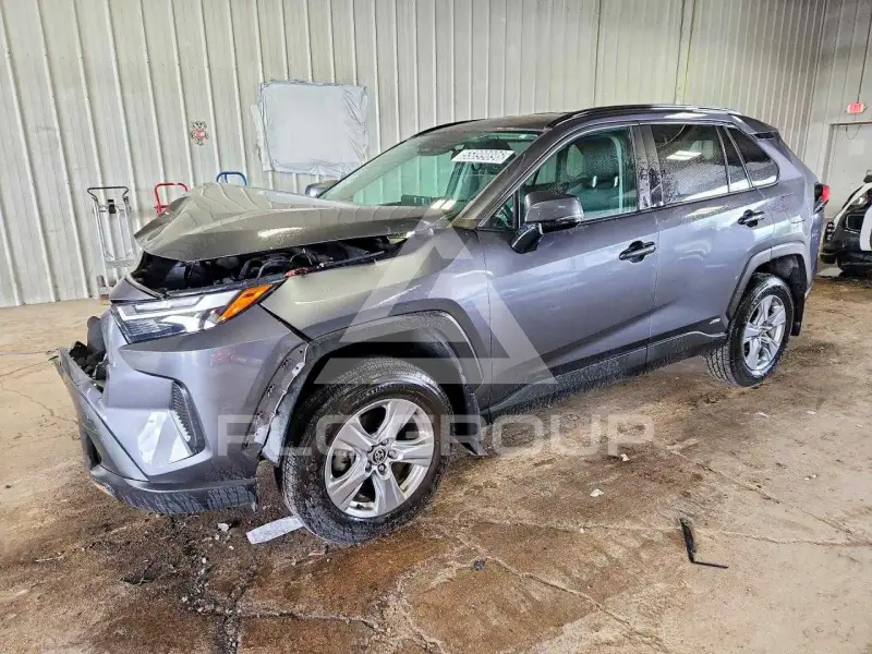 2022 Toyota RAV4 photo