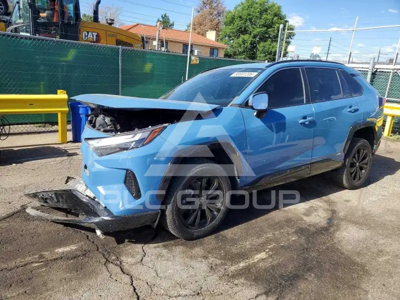 2022 Toyota RAV4 фото