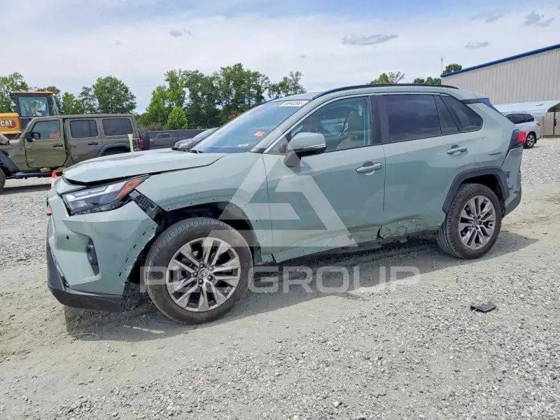 2022 Toyota RAV4 фото