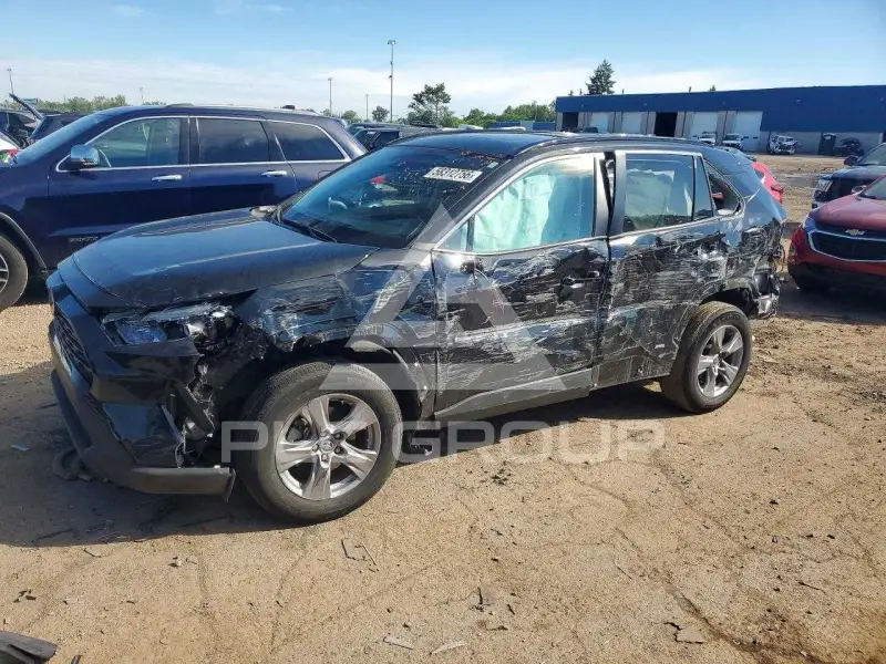 2022 Toyota RAV4 фото