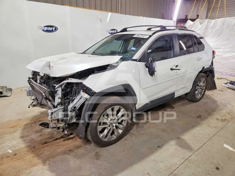 2022 Toyota RAV4 photo