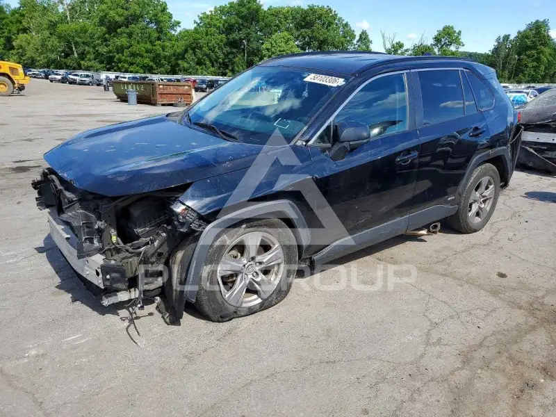 2022 Toyota RAV4 фото