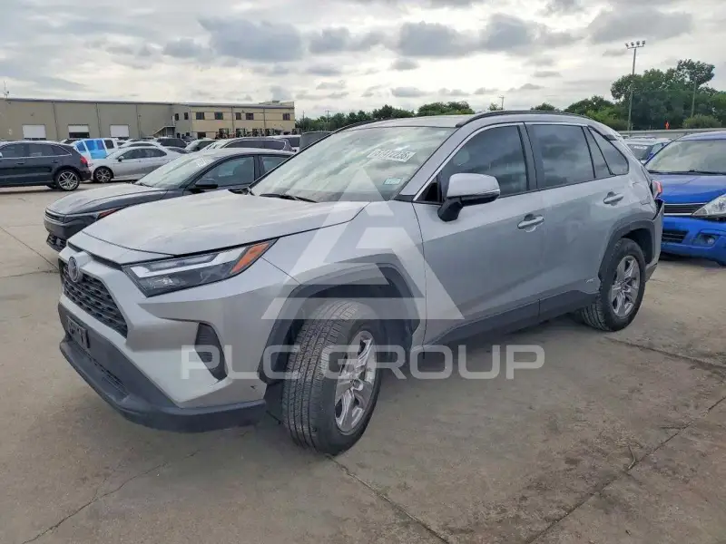 2022 Toyota RAV4 фото