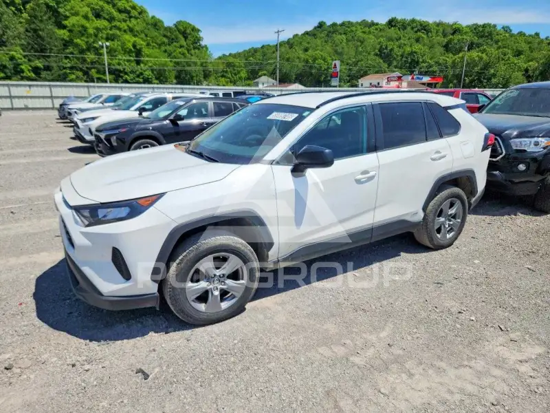 2022 Toyota RAV4 фото