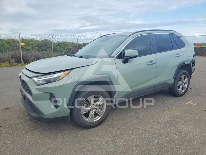 2022 Toyota RAV4 фото