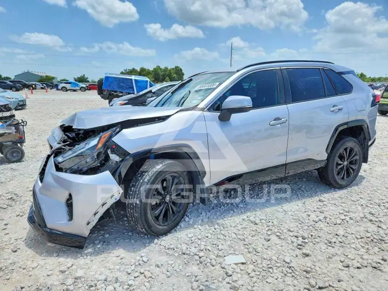 2022 Toyota RAV4 фото