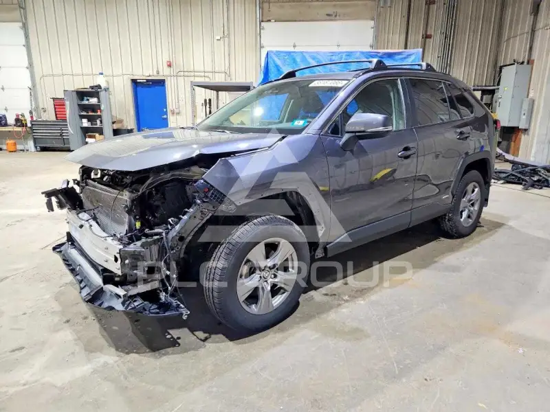 2022 Toyota RAV4 фото