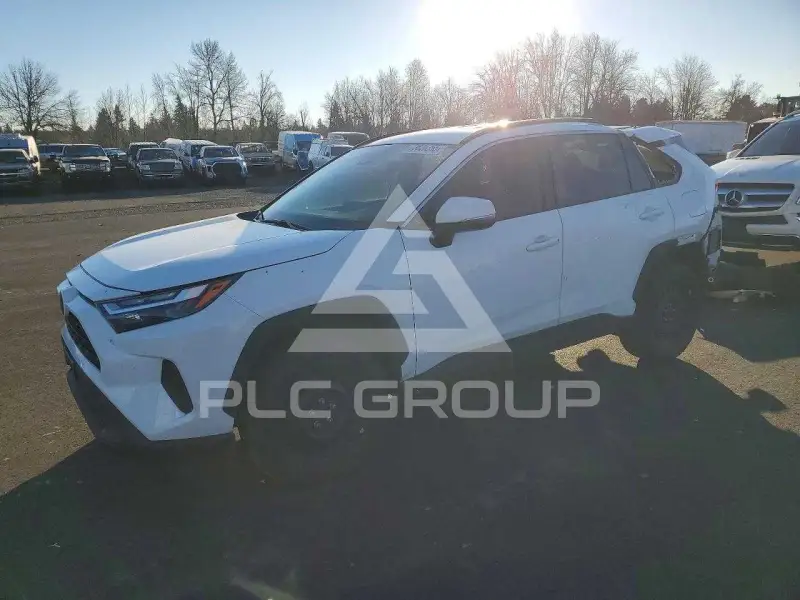 2022 Toyota RAV4 фото