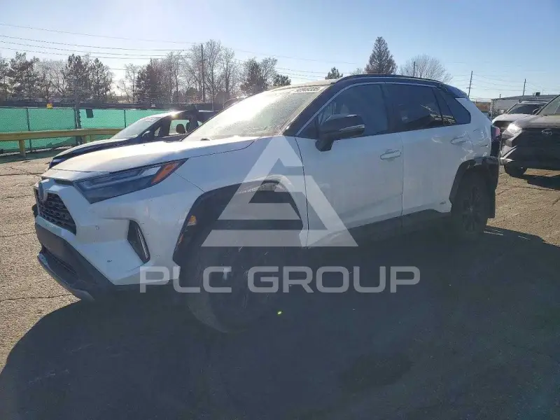 2022 Toyota RAV4 фото