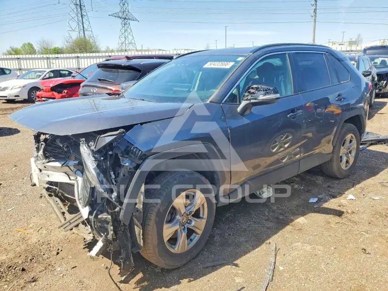 2022 Toyota RAV4 фото