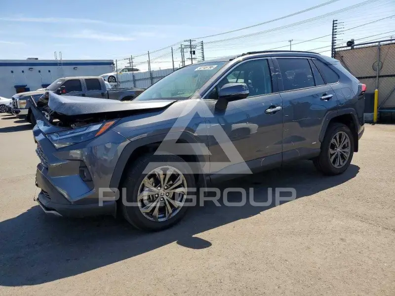 2022 Toyota RAV4 фото