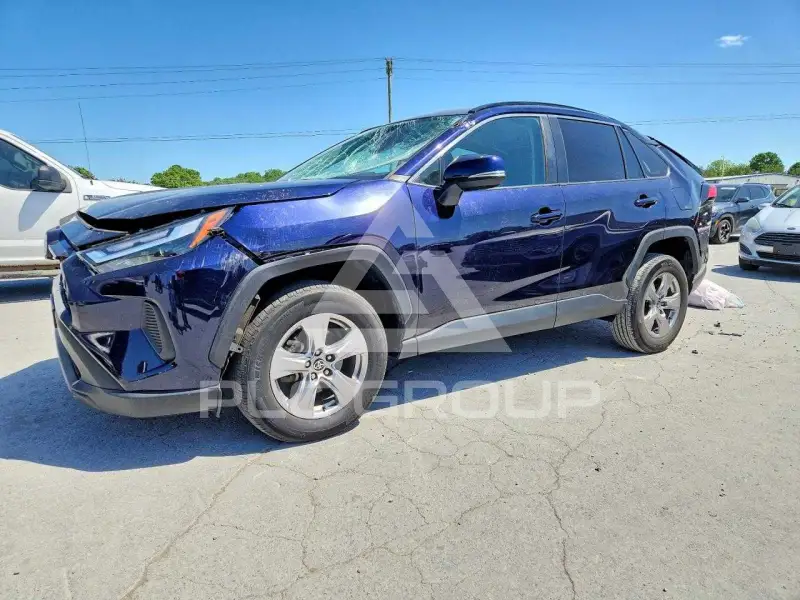 2022 Toyota RAV4 фото