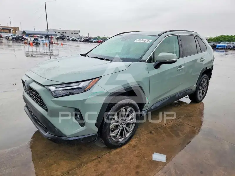 2022 Toyota RAV4 фото