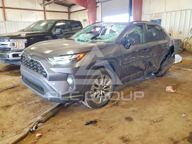 2022 Toyota RAV4 фото