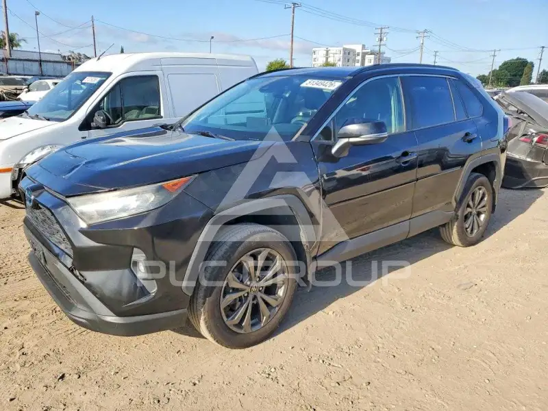 2022 Toyota RAV4 фото
