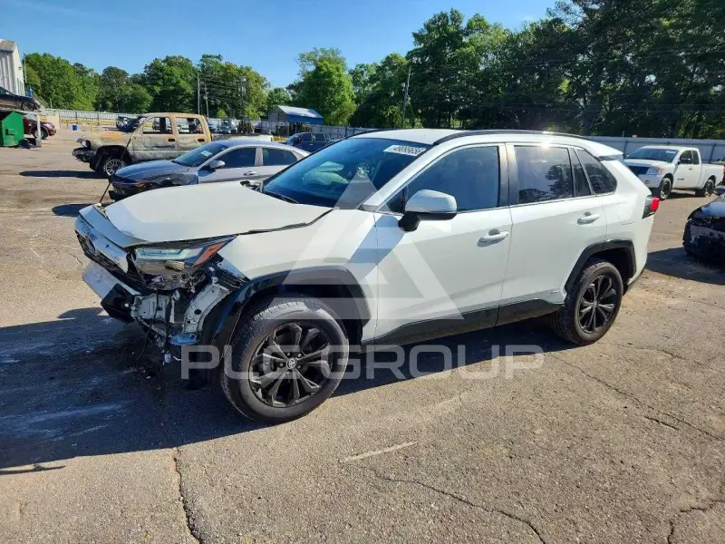 2022 Toyota RAV4 фото