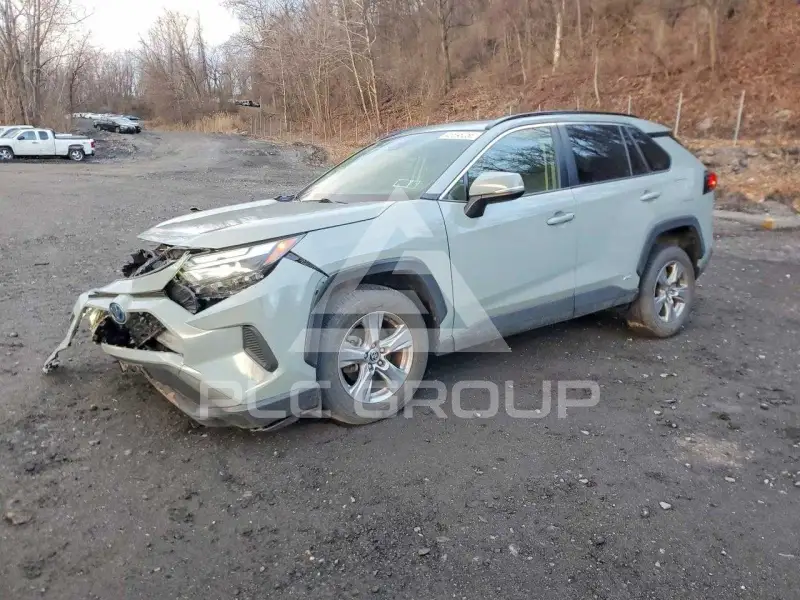 2022 Toyota RAV4 фото