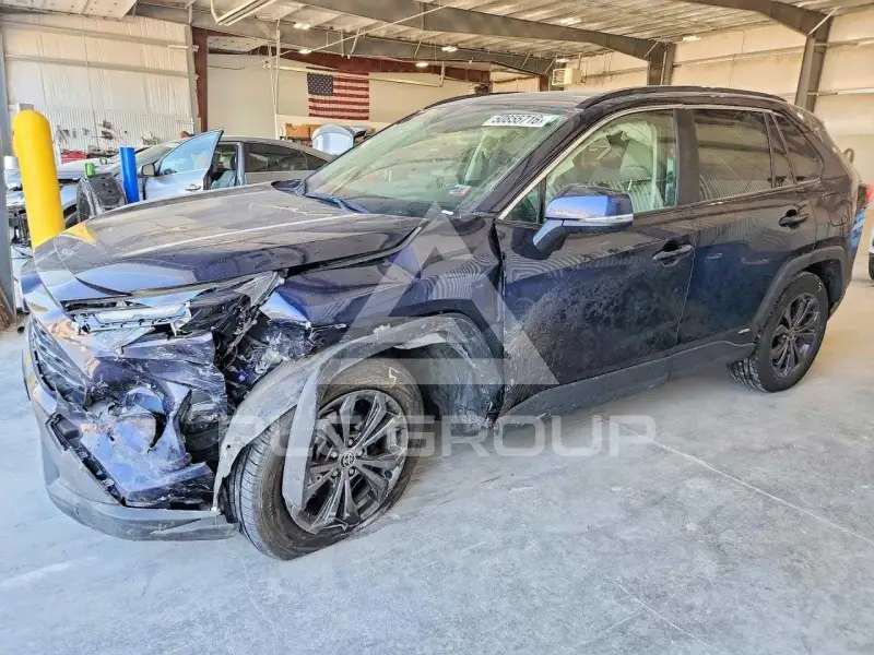 2022 Toyota RAV4 фото