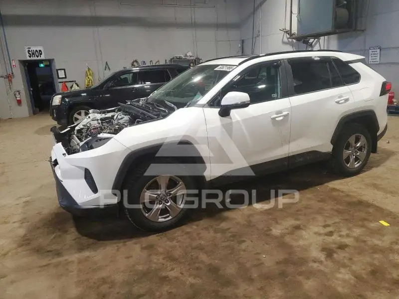 2022 Toyota RAV4 фото