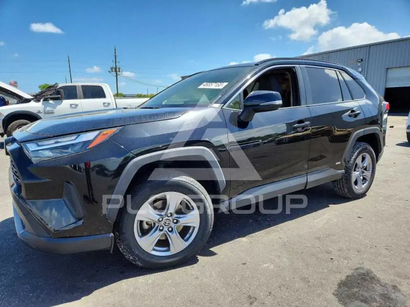 2022 Toyota RAV4 photo