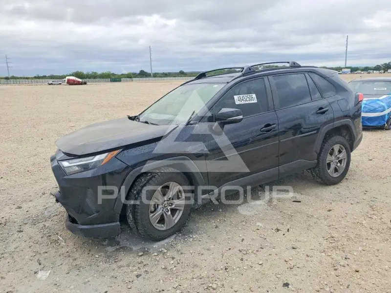 2022 Toyota RAV4 фото