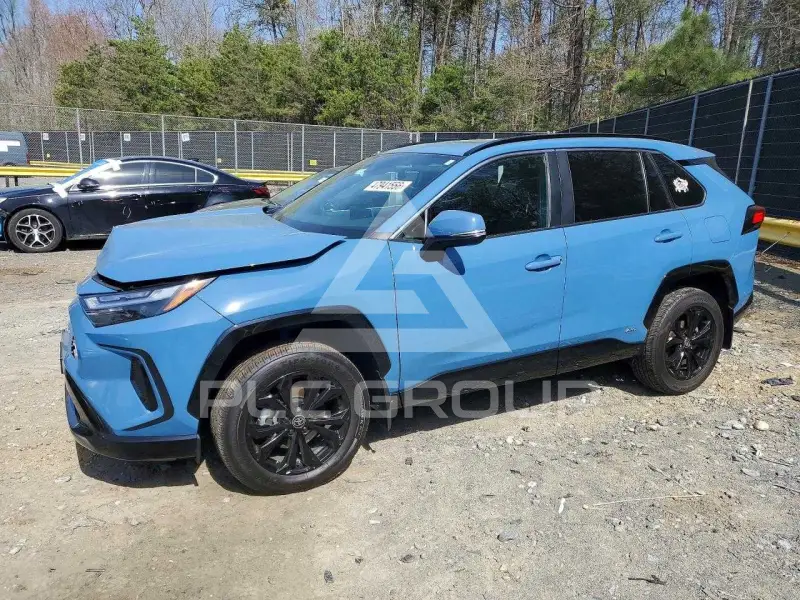 2022 Toyota RAV4 фото
