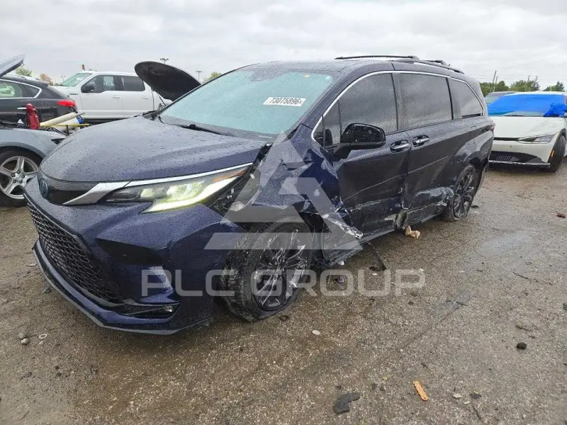2022 Toyota SIENNA photo