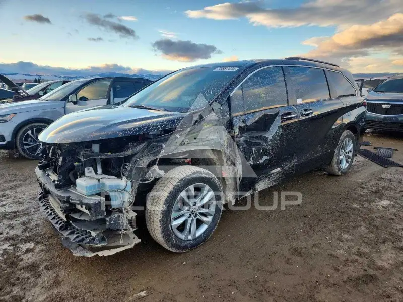 2022 Toyota SIENNA фото