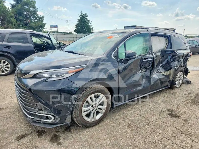 2022 Toyota SIENNA photo