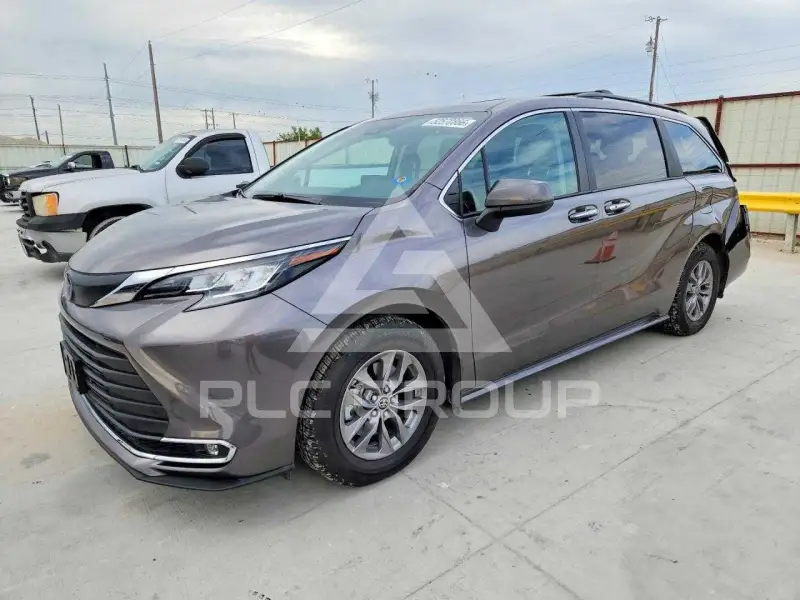 2022 Toyota SIENNA фото