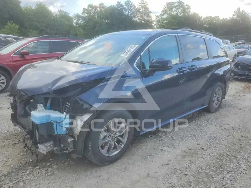 2022 Toyota SIENNA фото