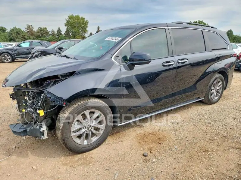 2022 Toyota SIENNA фото