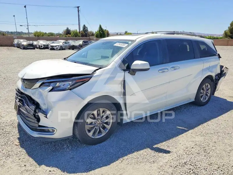 2022 Toyota SIENNA фото