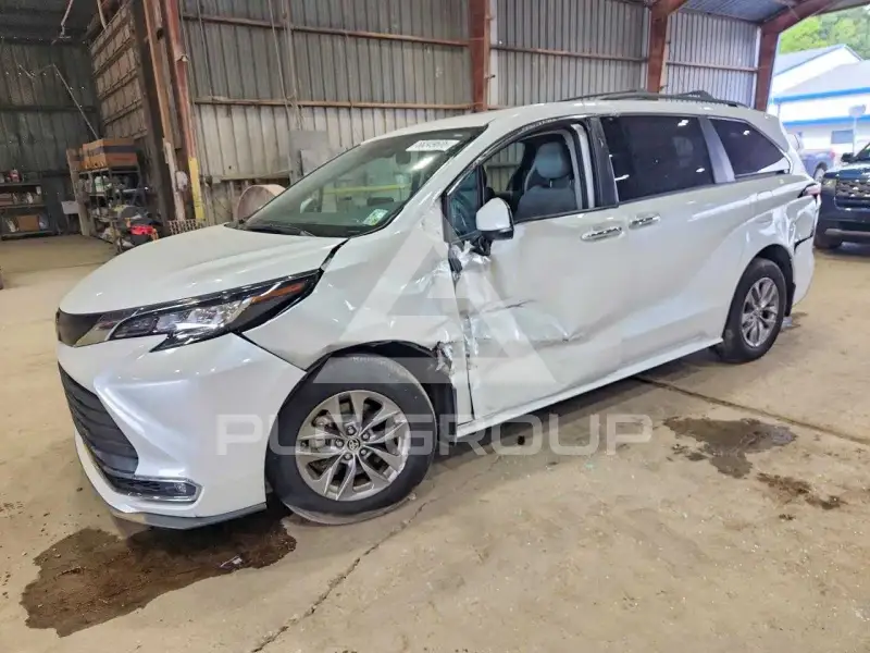 2022 Toyota SIENNA фото