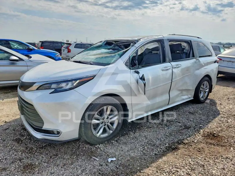 2022 Toyota SIENNA photo