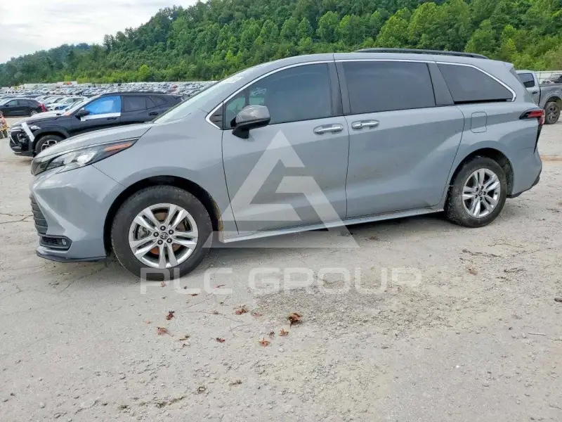 2022 Toyota SIENNA фото