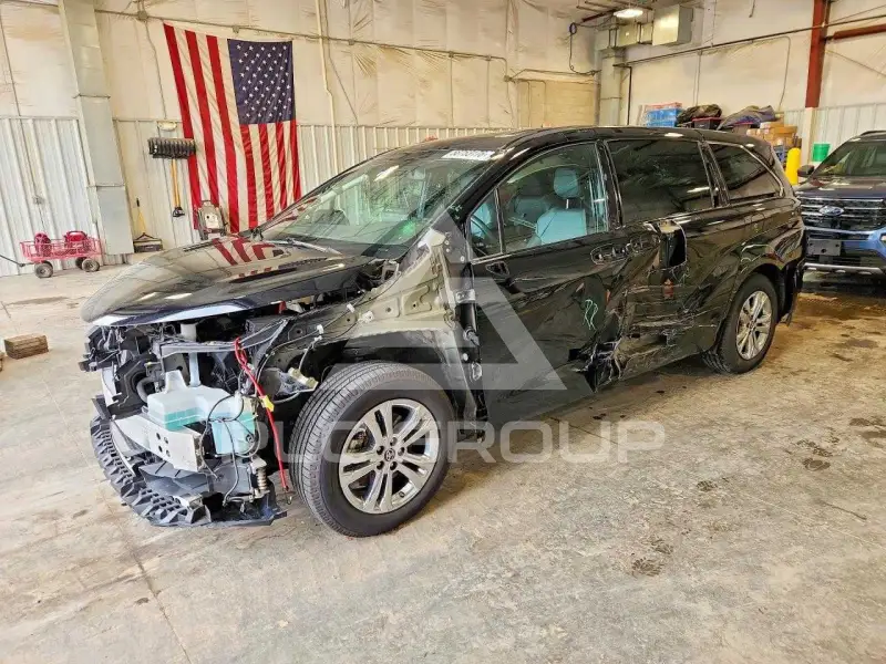 2022 Toyota SIENNA фото