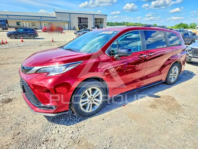 2022 Toyota SIENNA photo