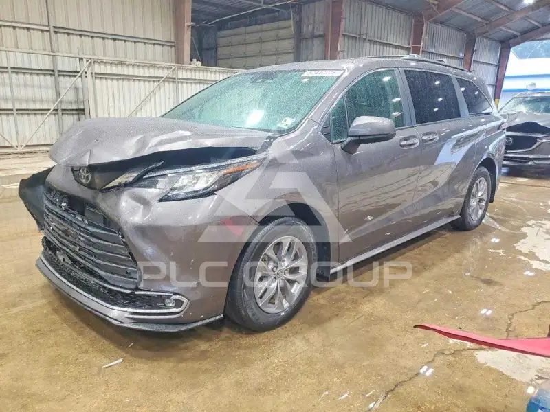 2022 Toyota SIENNA фото