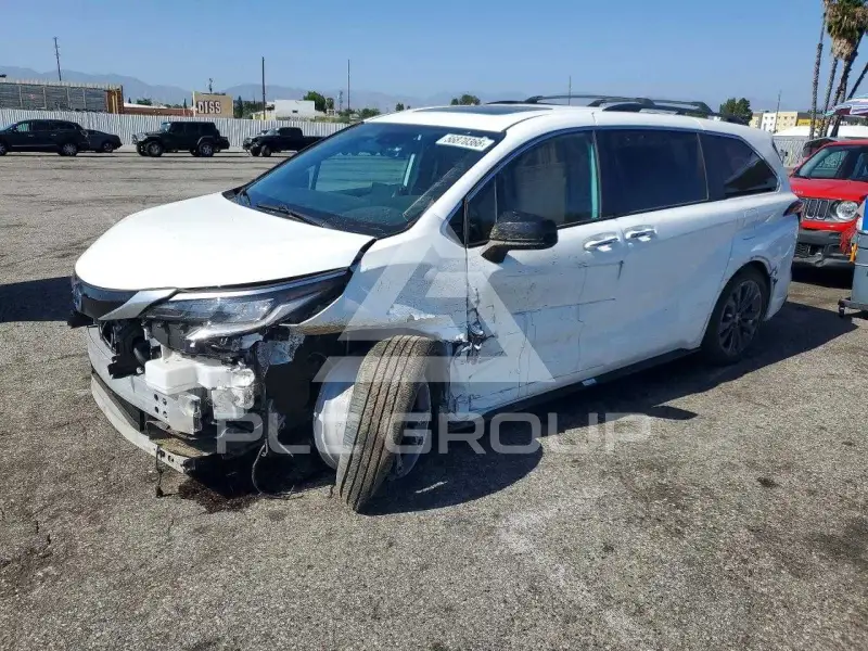 2022 Toyota SIENNA фото