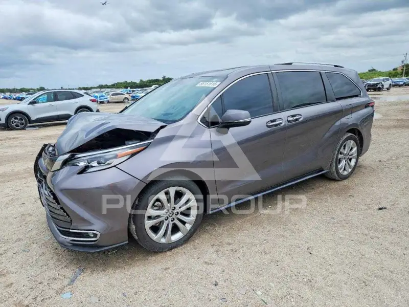 2022 Toyota SIENNA фото