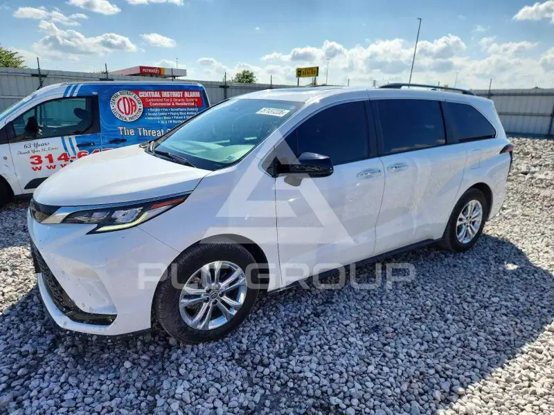 2022 Toyota SIENNA фото