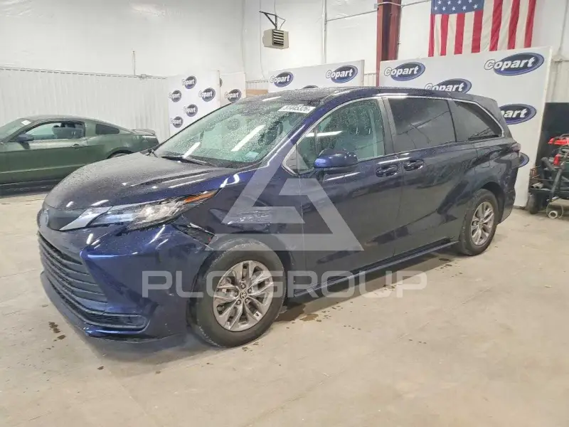 2022 Toyota SIENNA фото